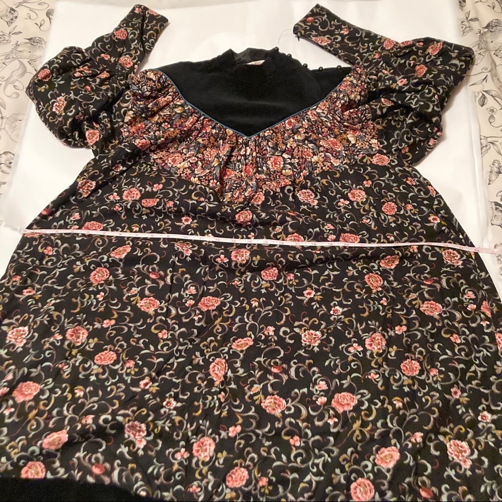 🏆Host Pick🏆 Amazing Vintage Maggy London Dress - Picture 16 of 16